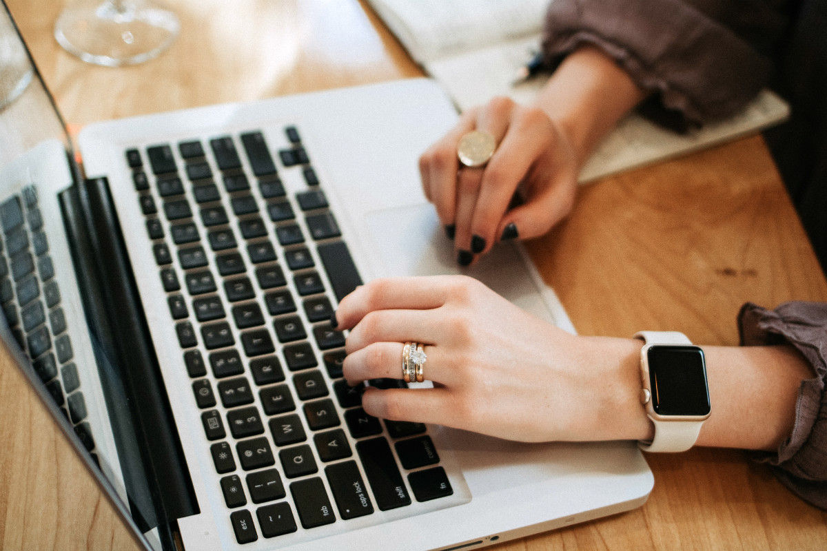 laptop - doświadczenia eCommerce