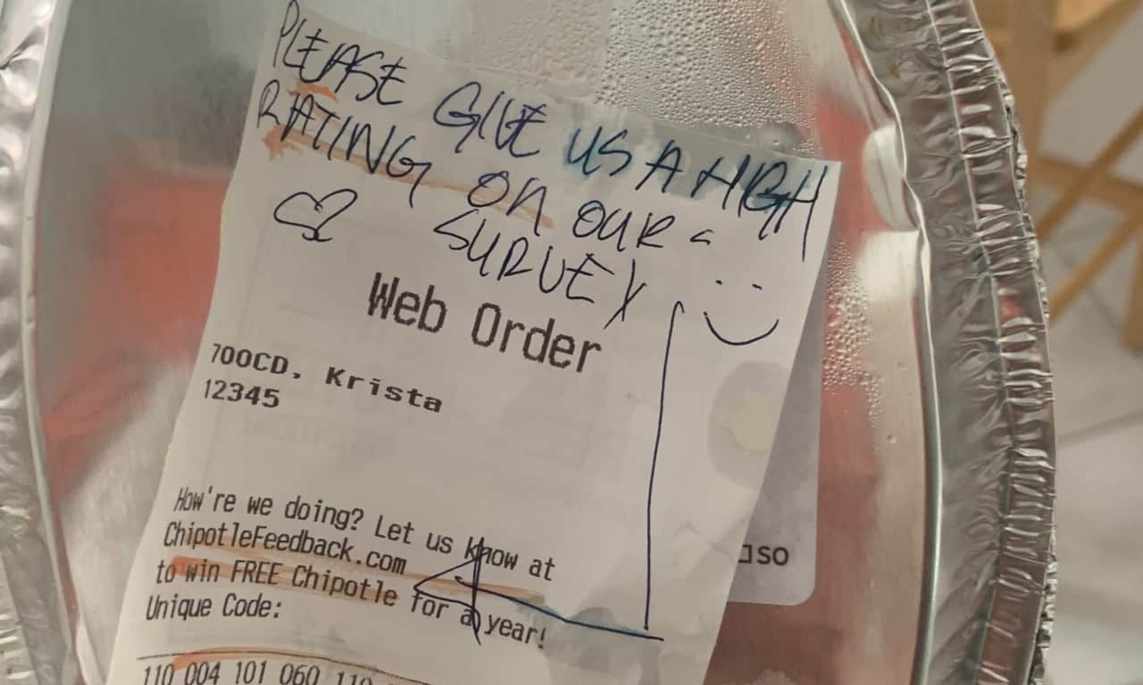 une demande de chipotle demandant des commentaires après une commande de service de livraison