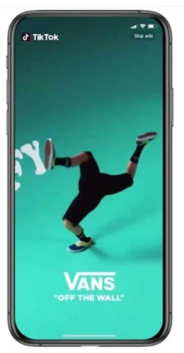 Vans TikTok adaugă cu trei picioare în formă de spinner