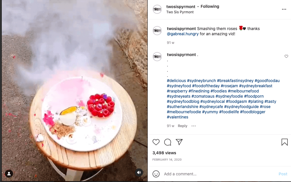 Poză Instagram a două surori cu mâncare atrăgătoare