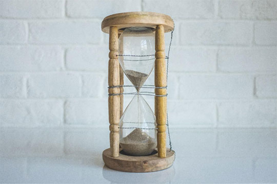 temps-attente-montre-avis-patience-heure-travail