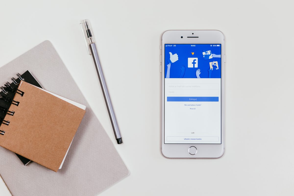 Facebookページを削除する