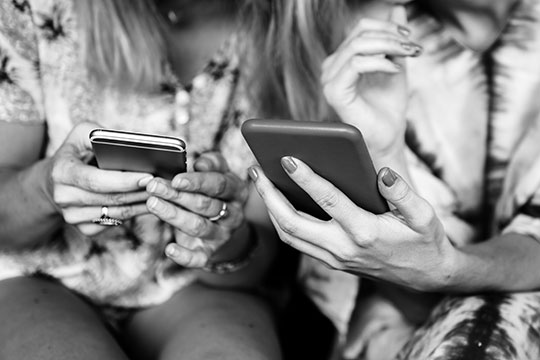 smartphone-gadget-pengguna-pemasaran-bisnis