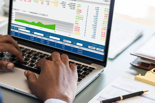 分析-ビジネス-チャート-データ-デスク-請求書-オフィス-レポート-作業