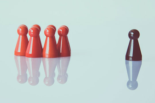 회사에서 훌륭한 리더가 되십시오 - 다른 그룹 리더십 팀워크 화합 추종자