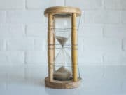 社交媒体营销中的紧急说服技巧