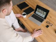 lucru-de-acasă-site-web-e-commerce-afaceri-laptop-internet