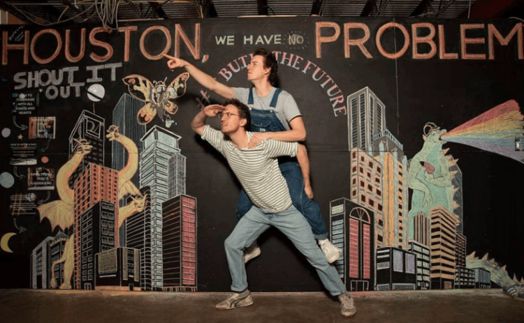 Un élément de contenu généré par l'utilisateur sous la forme d'une peinture murale créée pour All Hands and Hearts par un artiste local à Houston.