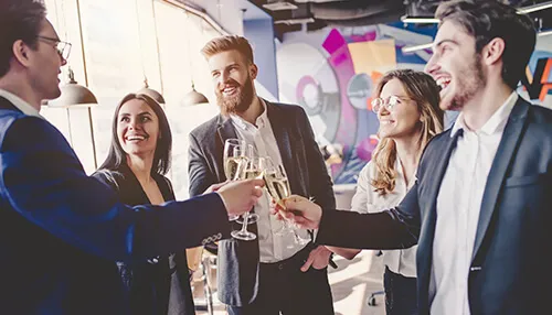 แนวคิดเกี่ยวกับสินค้าเพื่อเพิ่มแบรนด์ของคุณ - Tycoonstory | Tycoonstory Media Merchandise Ideas To Boost Your Brand