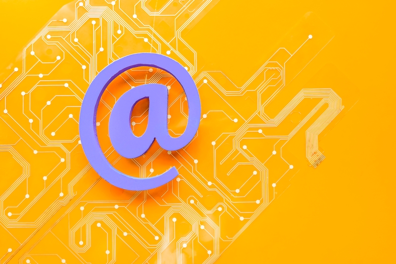 Social-Media-Handles