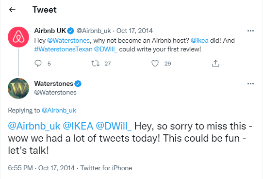 Captură de ecran a unui schimb Twitter între Airbnb și Waterstones
