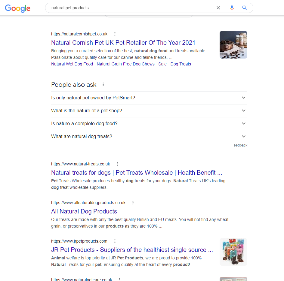 "Doğal evcil hayvan ürünleri" için Google arama sonuçlarının ekran görüntüsü
