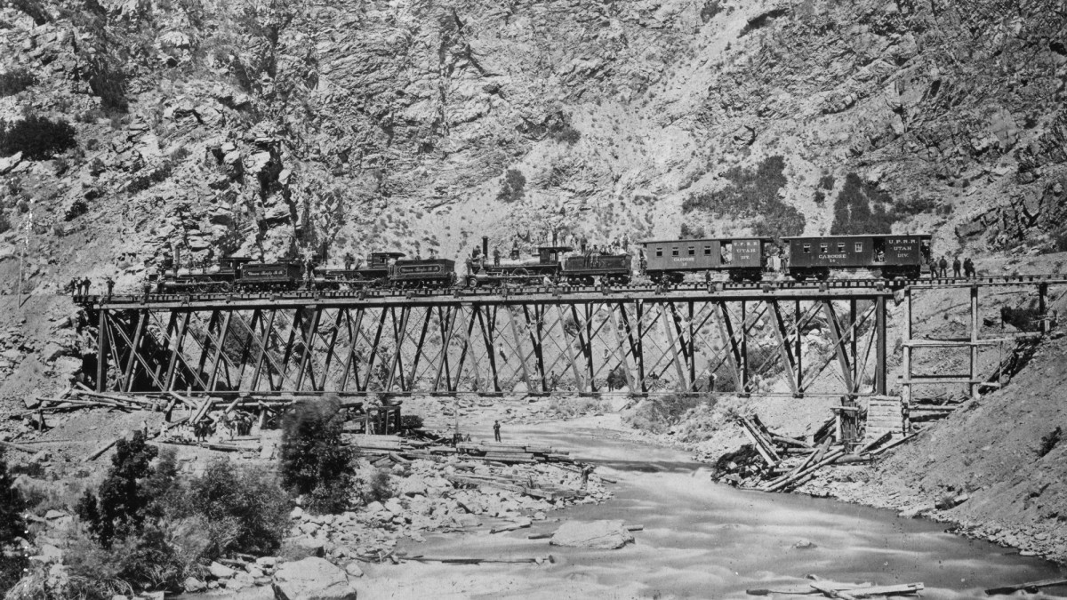 Erste transkontinentale Eisenbahn der USA | Geschichte.com | AAPI Heritage Month | Agentur Vista