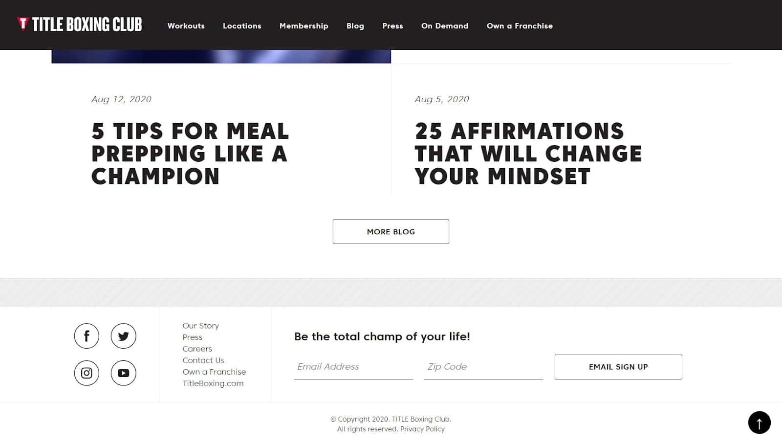 Le formulaire d'inscription par e-mail de TITLE Boxing Club, dans le pied de page d'un e-mail, comporte deux champs que les prospects doivent remplir : leur e-mail et leur code postal.