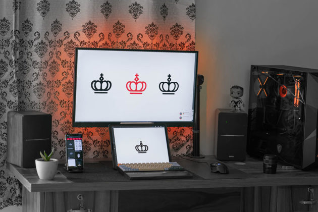 logo-grafik-tasarımcı-masaüstü-iş-ofis-bilgisayar