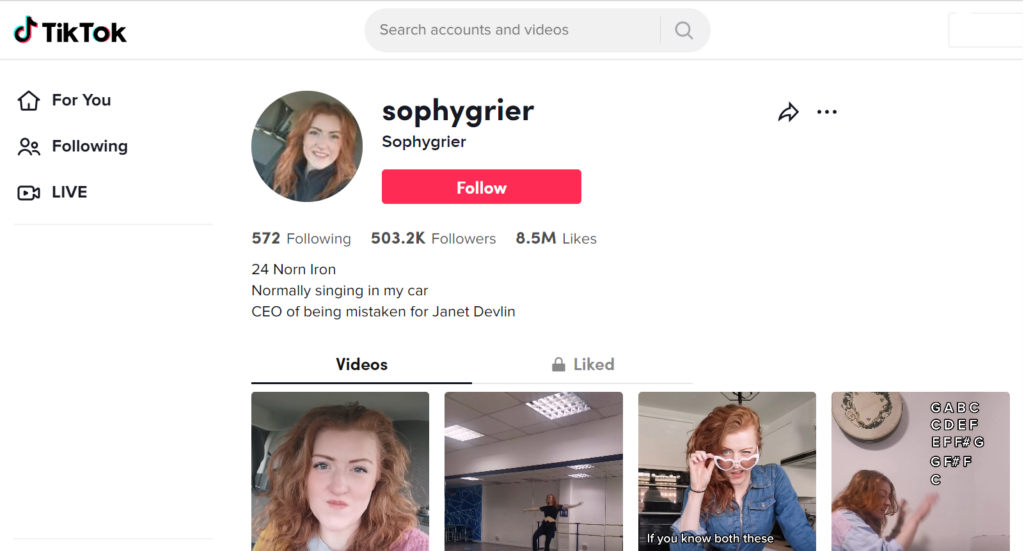 A cantora do Antrim, Sophie Grier, montou sua página no TikTok durante a pandemia