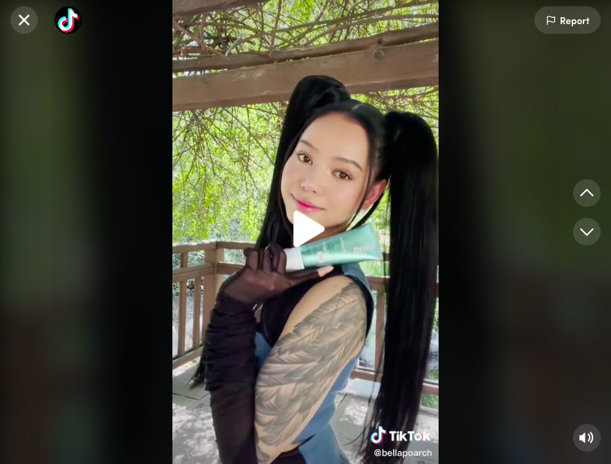 贝拉·波奇 | TikTok.com