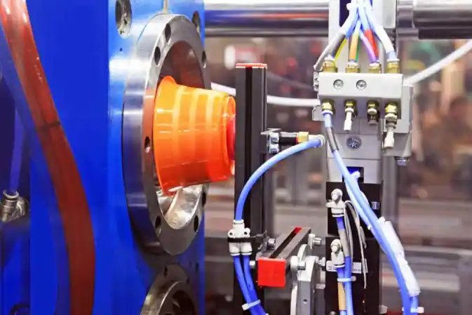 Come lo stampaggio sottovuoto può aiutare la tua attività industriale