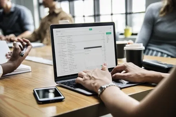 Jadikan Email Bisnis Anda Lebih Profesional, Bangun Daftar Email Anda sebagai Saluran Penjualan yang Andal