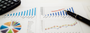 Mercado empresarial y de consumo.