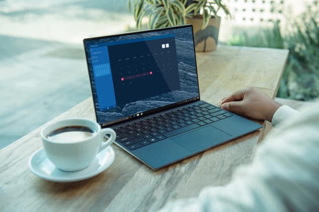 laptop-schreibtisch-tisch-marketing-internet-büroarbeit