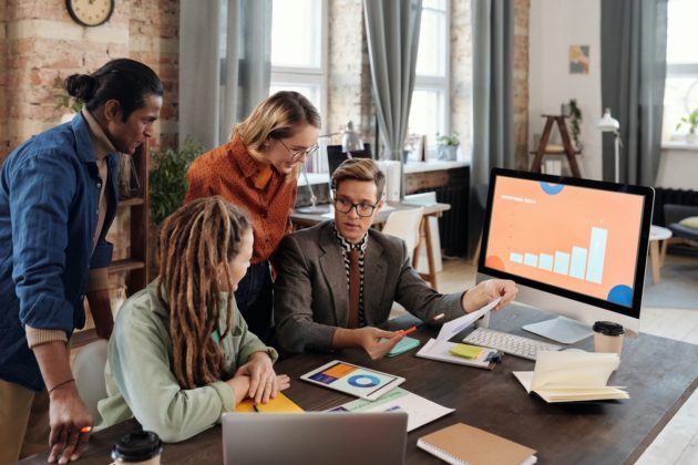 Business-Chart-Data-Marketing-Discuss-Graph-Meeting-Office-Plan-Report-Statistik-Team