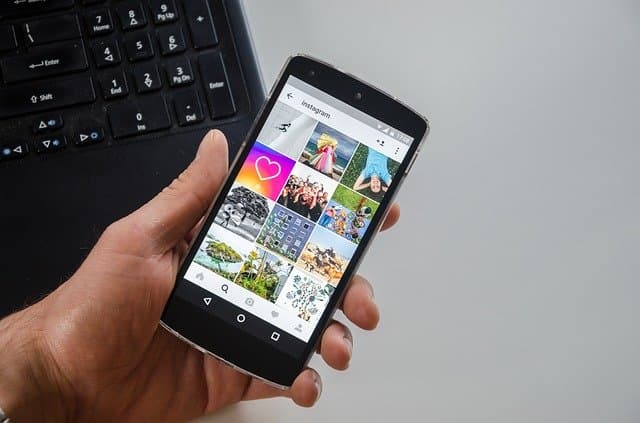 Din feedul tău vei vedea coperta Reels-ului tău Instagram