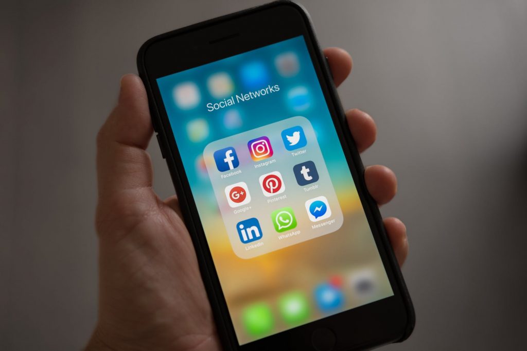 Mobile con i social network