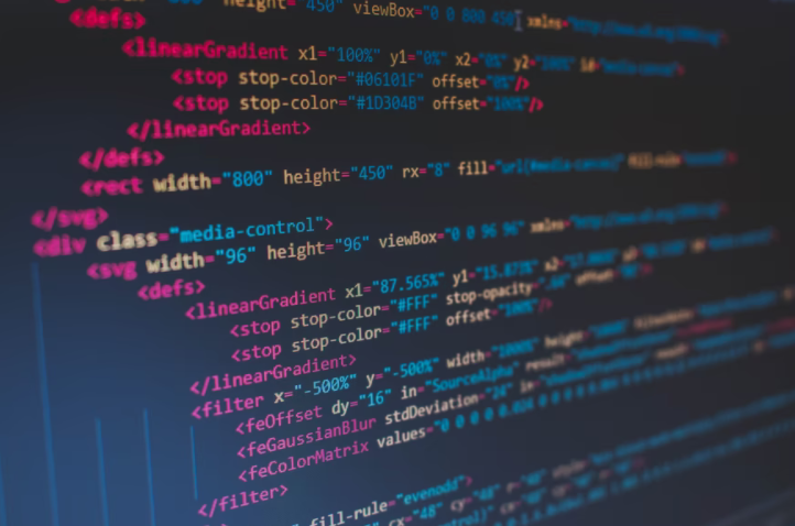Schermo con codice di programmazione web