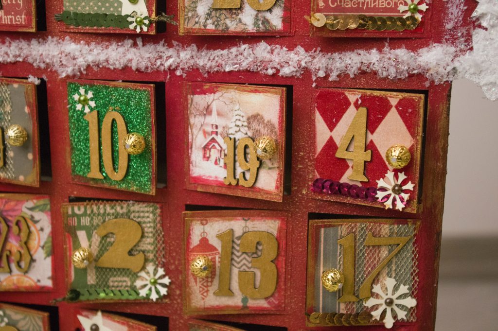 Portas do calendário do advento de Natal - Como construir uma campanha de Natal de comércio eletrônico - Copify blog