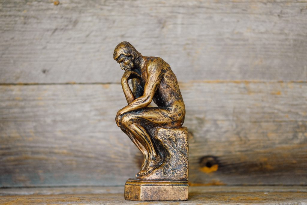 Gânditorul lui Rodin - Cum să scrii un cârlig bun