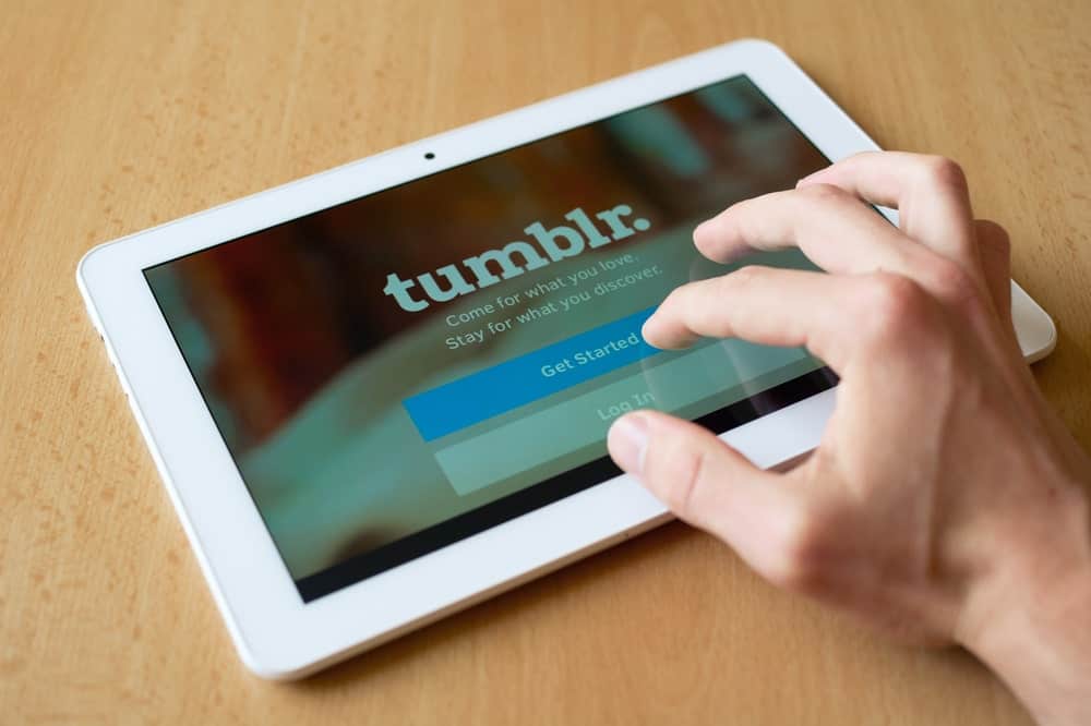 平板電腦上的 Tumblr 應用程序。