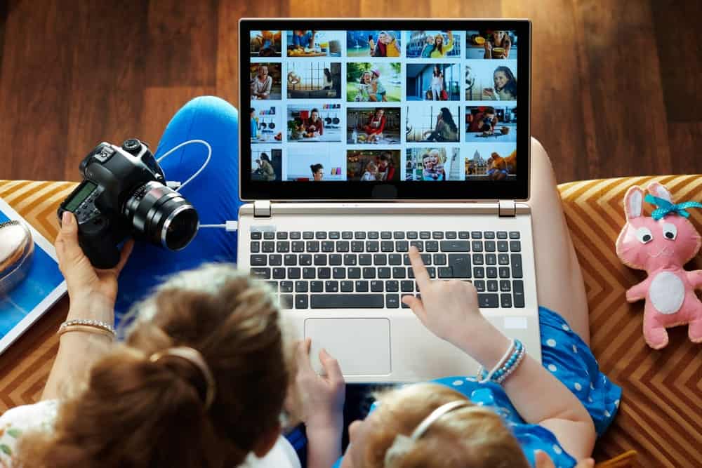 Site Web de photographie affiché sur un écran d'ordinateur portable.