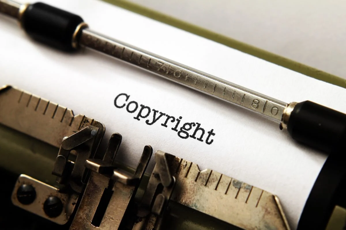 copyright digitato su carta