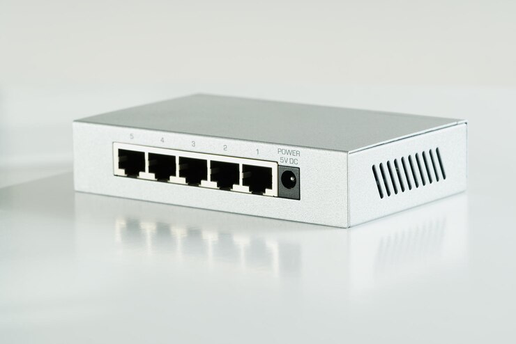 En İyi-5 Bağlantı Noktalı Gigabit Anahtarları
