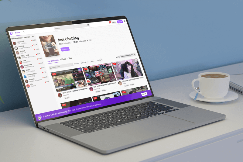 Bir Macbook Mockup'ta Sadece Sohbet Twitch Akışları