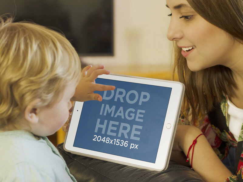 çocukla ipad maketi