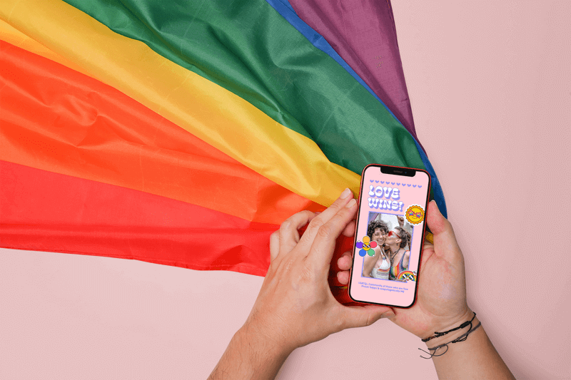 Lgbt Onur Bayrağı Olan Bir Iphone 12 Pro Mockup