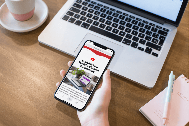 Blog Yazısı İçeren Iphone 11 Max Mockup
