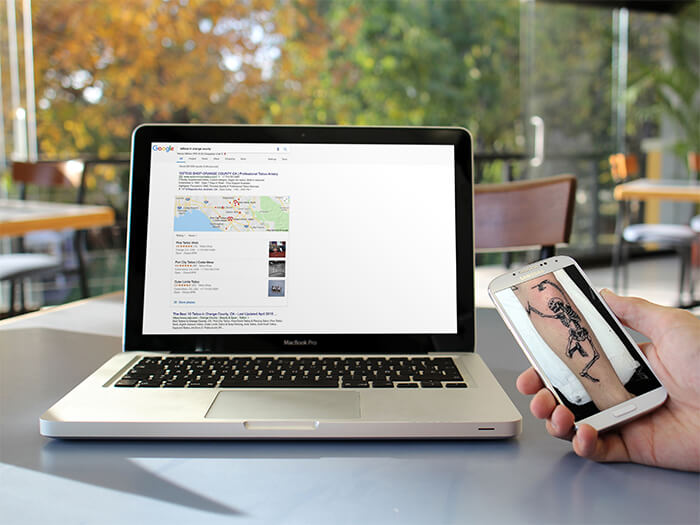 Macbook Mockup Çapraz Cihaz Vitrin Kopyası