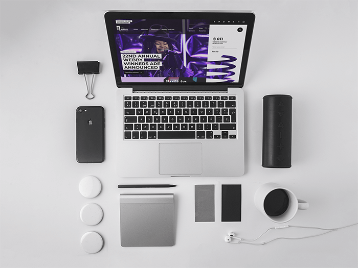 Macbook Mockup Şablonu Modern Set