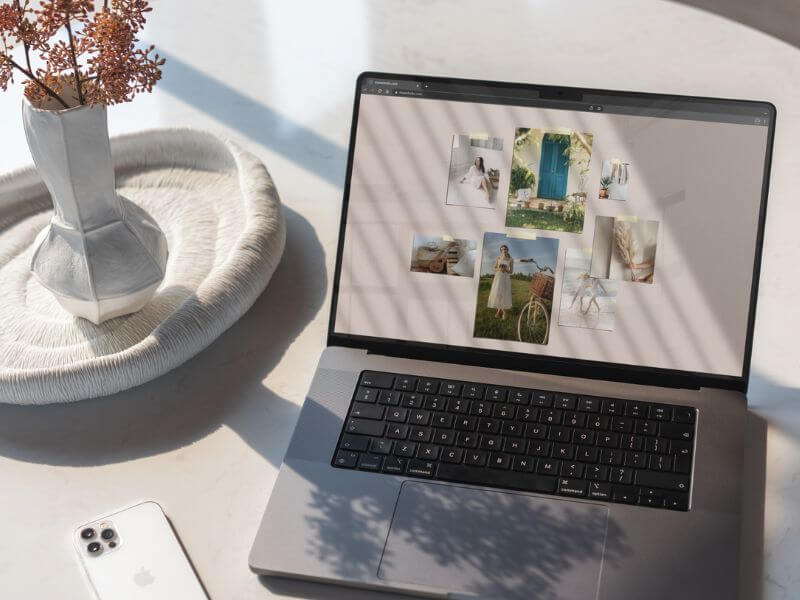 画面上のムードボードの例を備えた Macbook Pro モックアップ