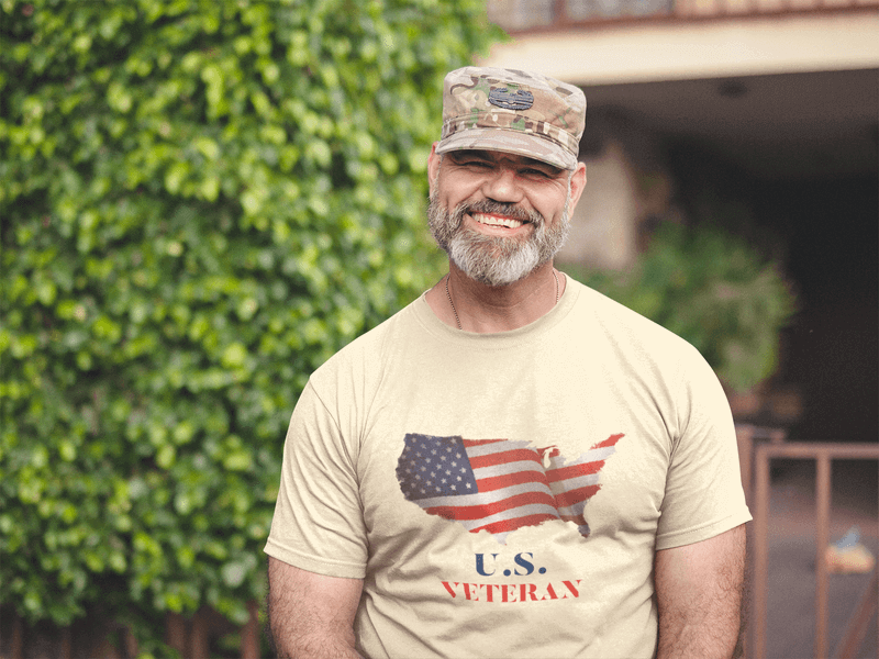 Machetă de tricou pentru a afișa modele de cămăși pentru veterani