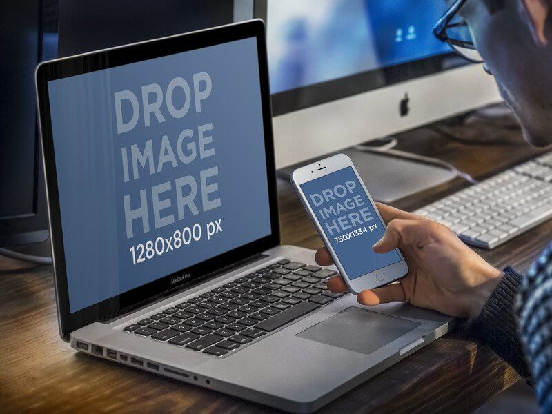 产品样机，Iphone 6 与 Macbook Pro 在桌面上