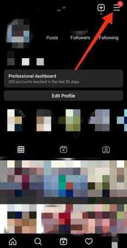 Fai clic su tre linee orizzontali sul tuo profilo Instagram per modificare la password di Instagram senza la vecchia password