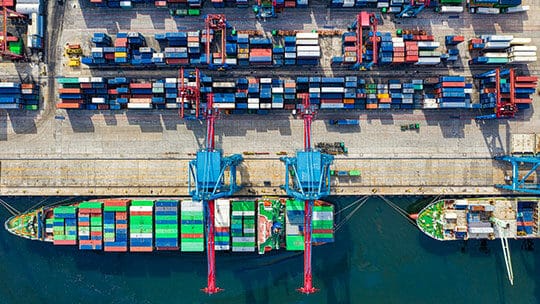 carga-embarque-comercio-entrega-exportación-industrial-logística-transporte-innovación-digital-transformando-futuro