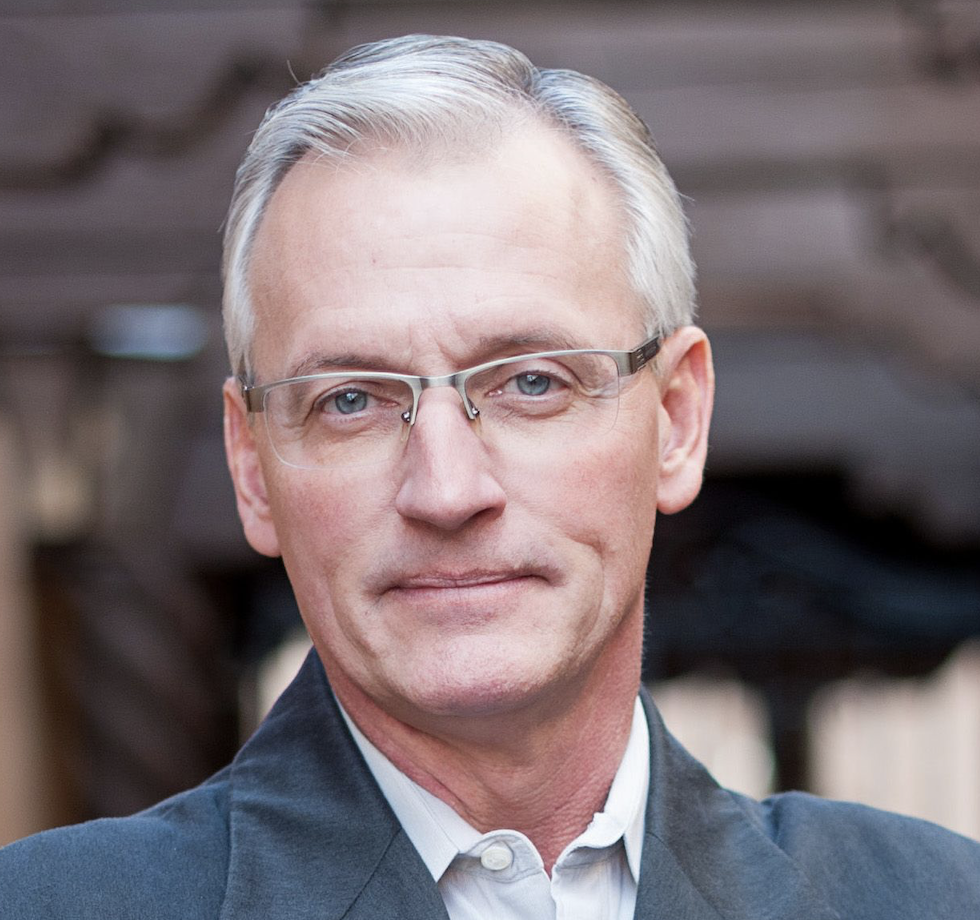 Anthony Helmstetter, Stratege
