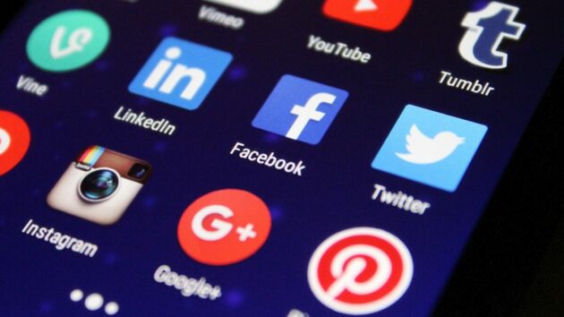 ソーシャル メディア ネットワーク マーケティング フェイスブック インスタグラム ツイッター ユーチューブ リンクイン