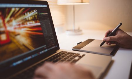 Deskripsi Pekerjaan Desainer Grafis dan Desainer Multimedia