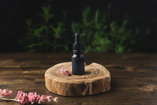 Pe piața legală de canabis, terpenele condimentează produsele